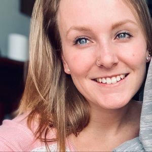 Meet your Posher, Abby